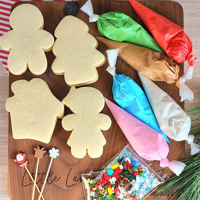 Gingerbread Things DIY Kit (8 Cookies)