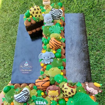 14 Inch Number & Letter Cakes