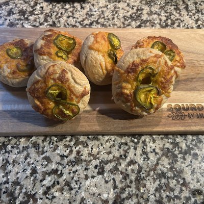 Jalapeño Cheddar Bagels 