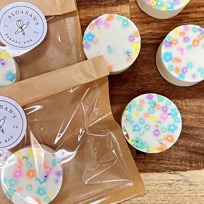 Cake Pucks