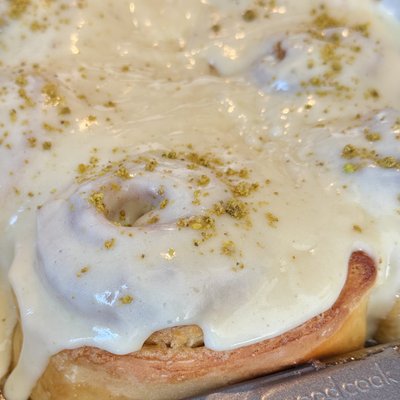 Cinnamon Rolls with Cardamom Cream Cheese Icing
