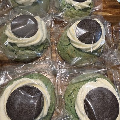 Mint Cookies And Cream Bakery Style Cookies 