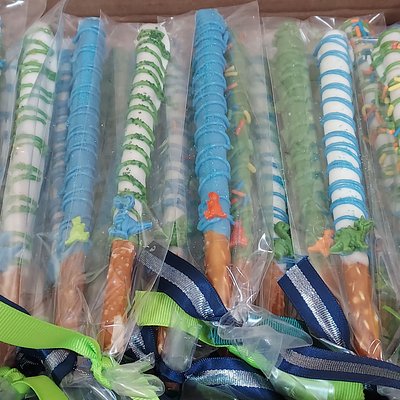 Dipped Pretzels 