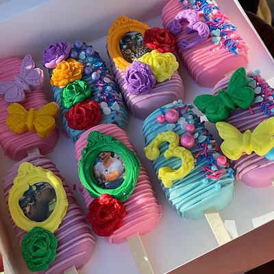 Cakesicles