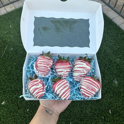 Chocolate Covered Strawberries - 6