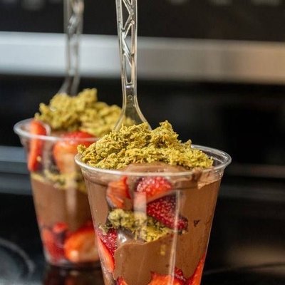Dubai Chocolate Strawberries 