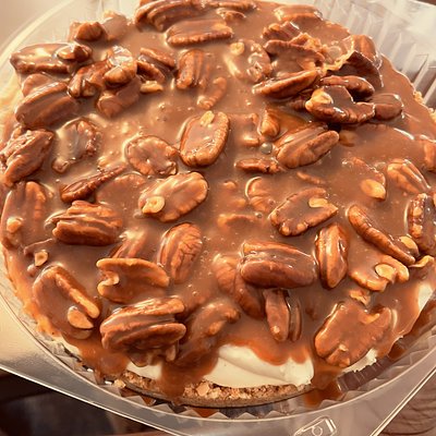 Caramel Pecan Cheesecake