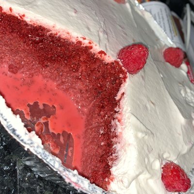 Red Velvet raspberry Cake(tres Leches)