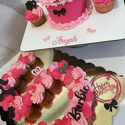 Number Cupcakes And Mini Cake 