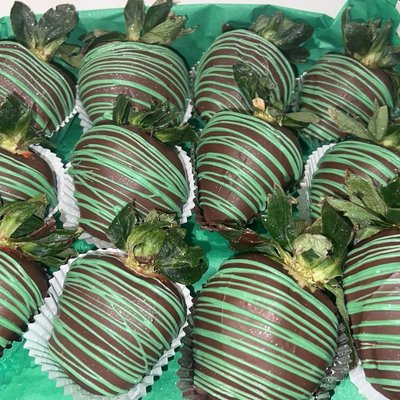 Chocolate Dipped Strawberries 🍓  (24ct)