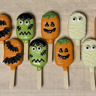 Halloween Themed Box Of 6 Cake Pops 