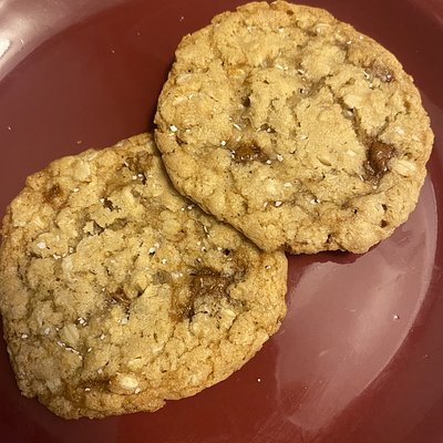 Carmel Toffee Oatmeal Cookie 