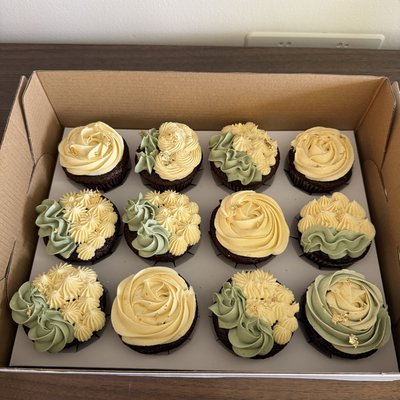 Custom Cupcakes 