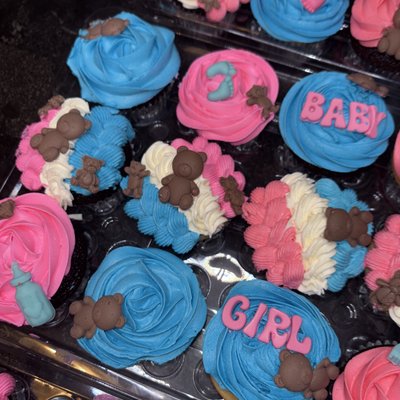 Gender reveal Cupcakes 