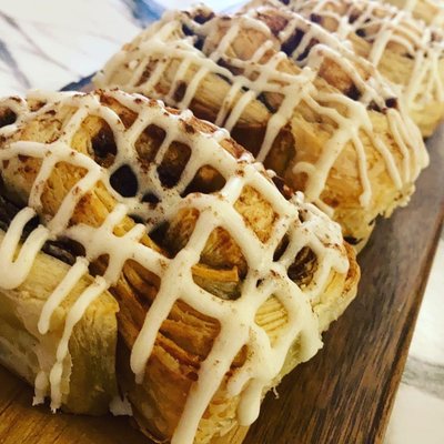 Cinnamon Rolls 4 Pack 