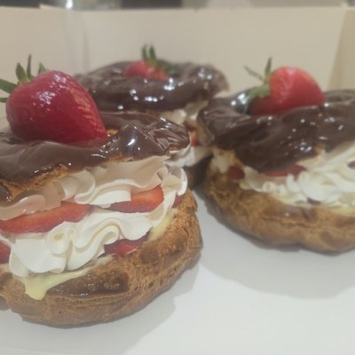 Strawberry Ring (1pc)