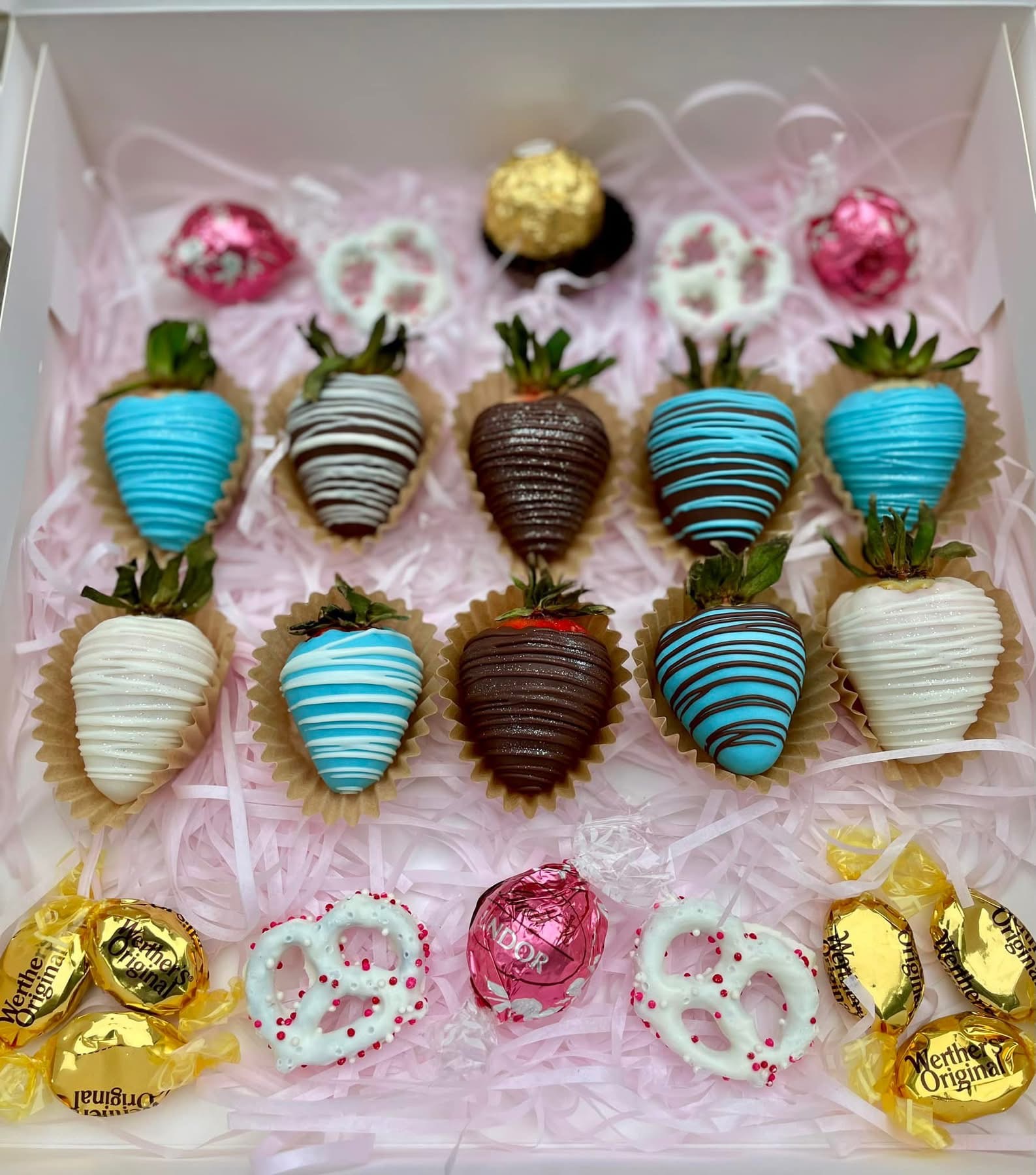Dozen Custom Chocolate Covered Strawberries 