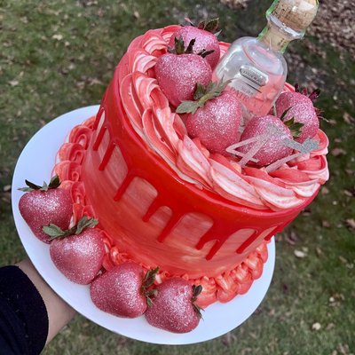 Custom Cake Order w/ Liquor & Strawberries 