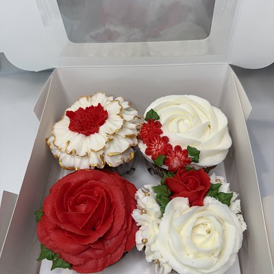 Graduation Floral Cupcakes 