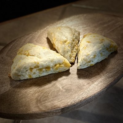 Cheddar Chive Scones - 8 Mini