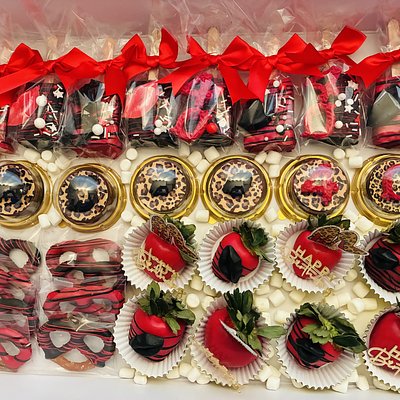 Medium Celebration — $260 - $340