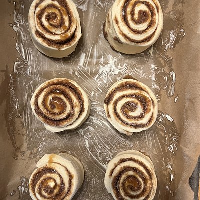 1/2 Dozen Take And Bake Cinnas