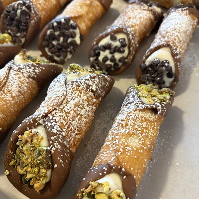 Cannolis