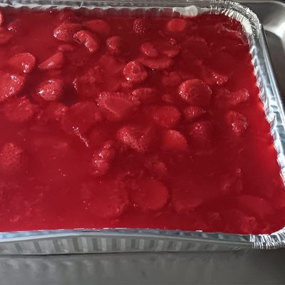 Strawberry  Pretzel Bar