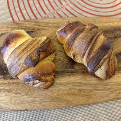 Garlic & Herb Croissants (4)
