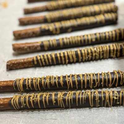 Chocolate Pretzel Rod With Peanut Butter Drizzle