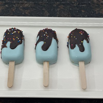Cakesicles