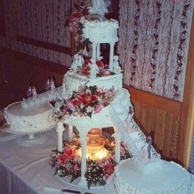 Custom wedding cake order 