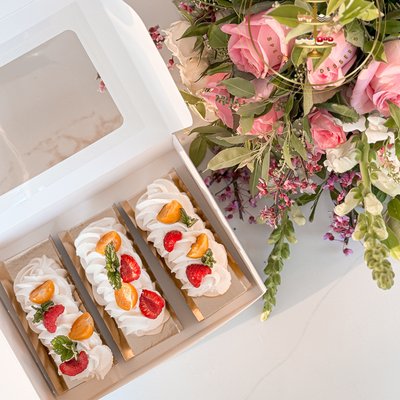 Pavlova Dessert 