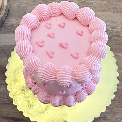 4”  Round 2 Layer Cake Serves 4-6 People