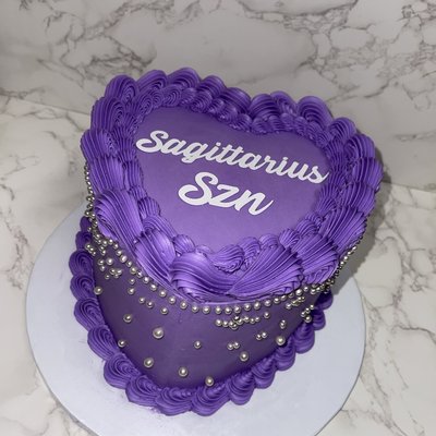 8 Inch heart cake 