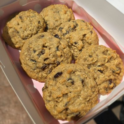 Oatmeal Raisin (Half Dozen)