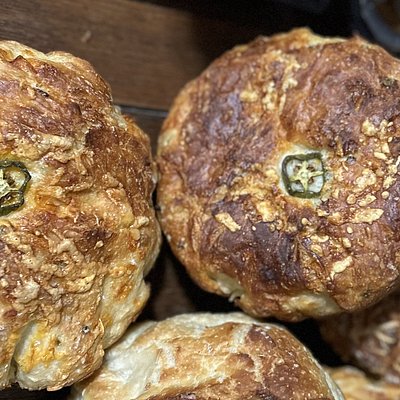 Jalapeño and Cheddar Bread 