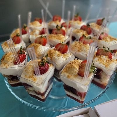Dessert Shooters/1 Dozen