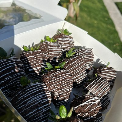 Strawberries With 1 Topping