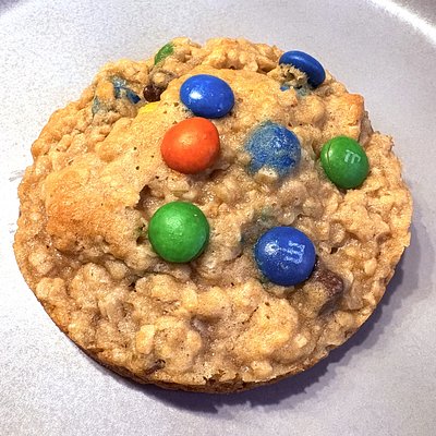 Oatmeal M&M Cookie
