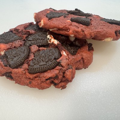 Red Velvet W/ Oreos