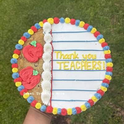 Medium Round Cookie Cake - 10in