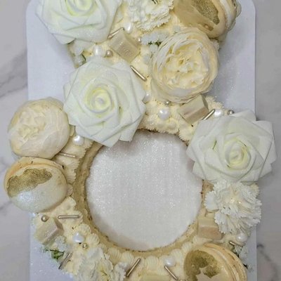 Engagement Ring Cake 10"