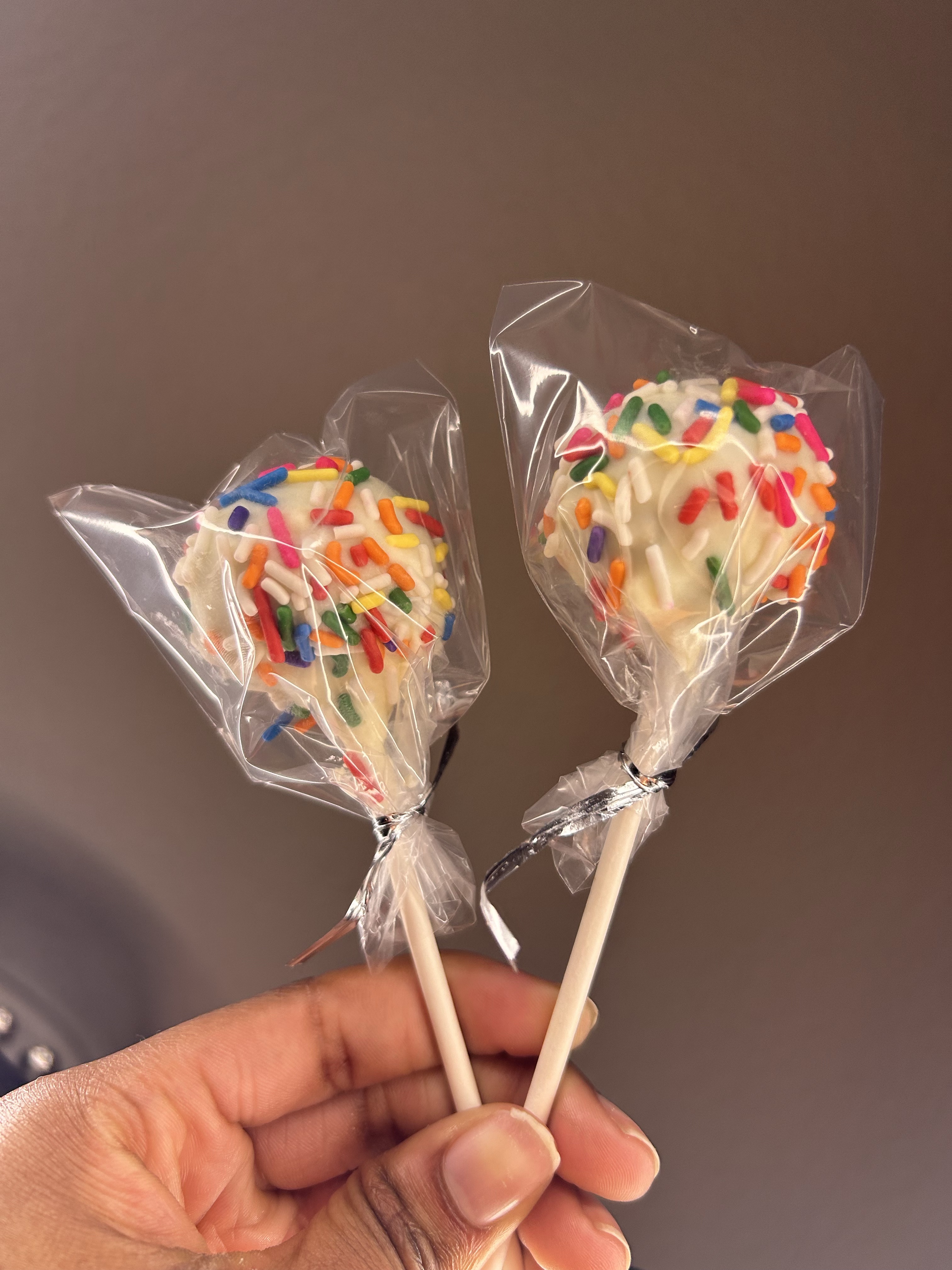 Cake Pops (1 for $3.75)