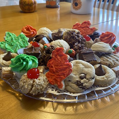 Thanksgiving Assorted Goodie Tray