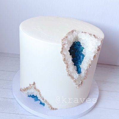 7 Inch Round Cake (3 Layers)