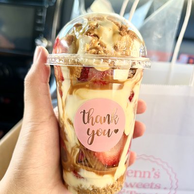 Mini Biscoff Strawberry Cup