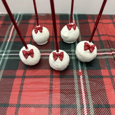 Holiday Cake Pops✨
