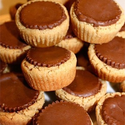 Peanut Butter Temptations (1 Dozen)