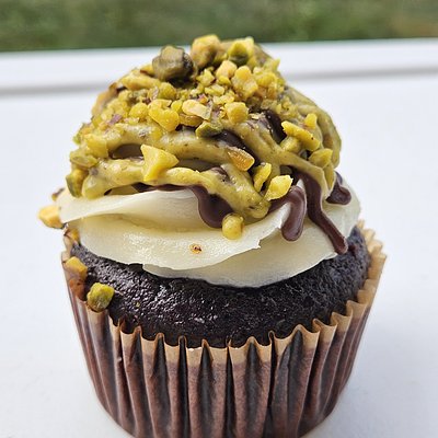 Dubai Chocolate Pistachio Cupcakes (6-Pack)